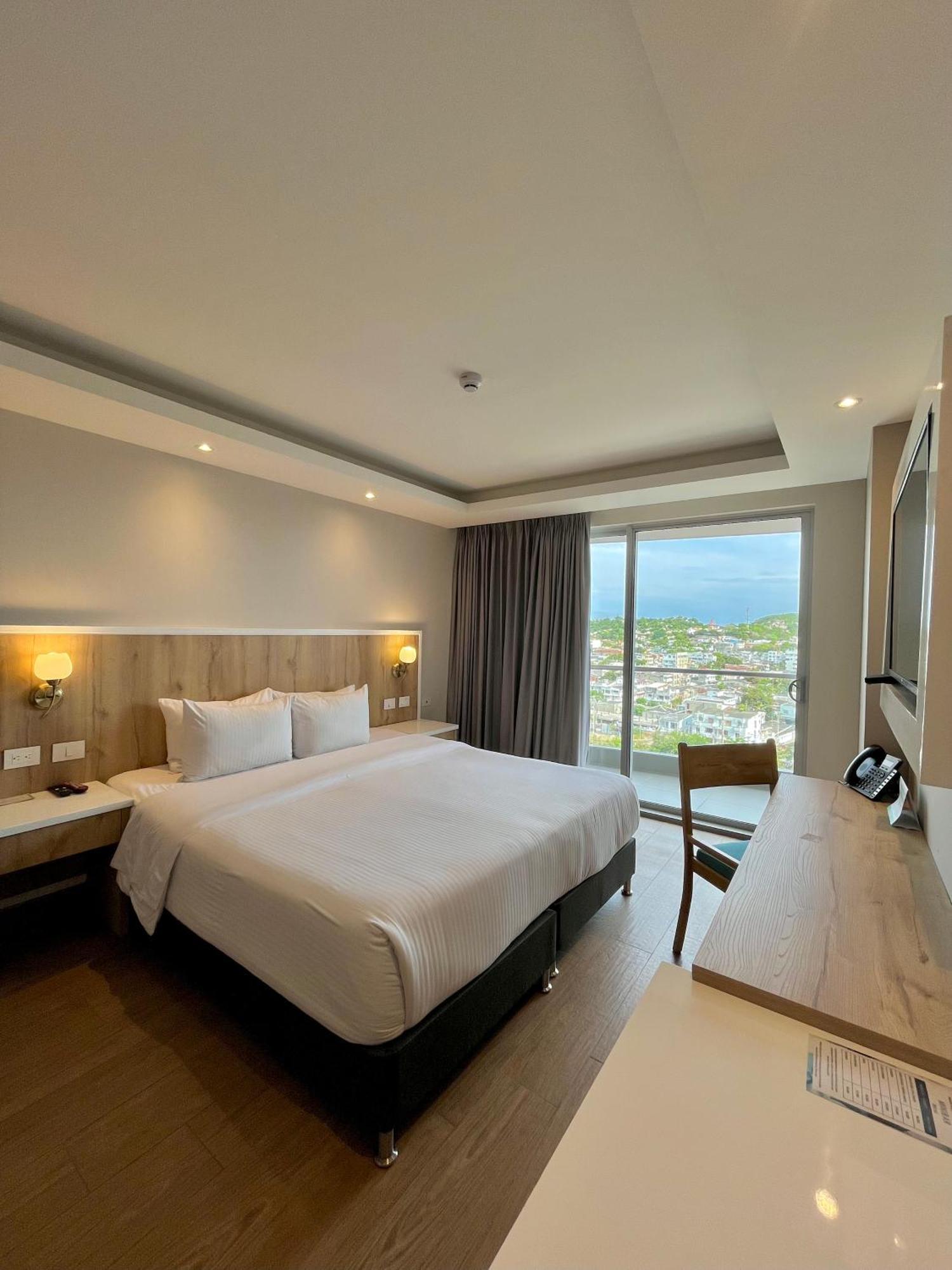 Hotel Wyndham Garden Cartagena  Exterior foto